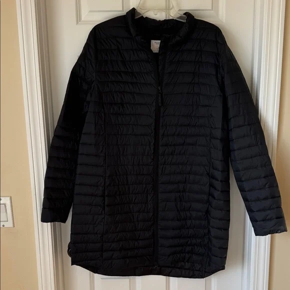 Old Navy Water-Resistant Narrow-Channel Quilted Long Puffer Coat - Black - XL - Picture 1 of 10